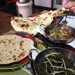 カラチの空 - 2人でこれにライス追加は多すぎました…