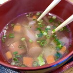 おばんざいと和食 ふくふじ - ウィンナーと野菜が入ったコンソメスープ