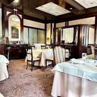 アンシャンテ - クラシカルな店内