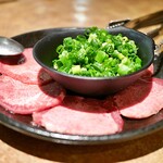 Yakiniku Kayanoie - 上ネギタン