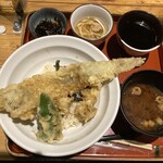 Yodoyabashi Uoji - 穴子と帆立の天丼