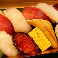 銀座 鮨 たじま - 日本橋三越にて。三越限定折り。 銀座 鮨 たじま - 日本橋三越にて。三越限定折り。