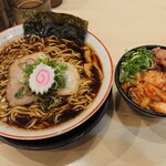 Seimen ya - 黒中華そば大とスタミナソーセージ丼