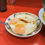 横浜家系ラーメン 黄金家 - 目玉焼丼¥290