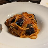 エビスエスクラッシコ - マッシモ風揚げ茄子のアッラビアータソーススパゲッティ