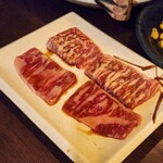 個室焼肉酒場 食肉センター 肉道場 - 