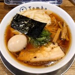 Tombo - 味玉醤油の旨味ソバ 1,250円　皮ワンタン 150円