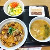 Nakau - 炭火焼き親子丼並 サラダ&とん汁セット880円