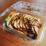 からあげ屋 - 鴨ロースの蒸し焼き的な