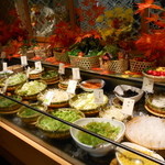 しゃぶ葉 六角橋 - 野菜はセルフで取るビュッフェ形式