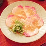 沖縄酒場ハイサイ - ゴマぶり