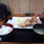 Atami - 唐揚げ定食＋ミニ唐揚げ 580円＋160円(当時)