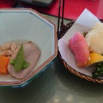 Gorudenreikusukantorikurabu - 和の膳 煮物、揚げ物