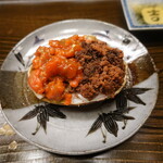 片折 - 香箱蟹、最初はそのままで後半酢を注ぎながら