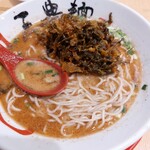 三豊麺 - 高菜投入