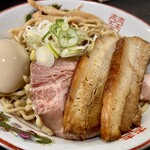 自家製太麺 渡辺 - 写真見ただけで食欲が復活する。