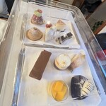 コーヒーパーラー ヒルトップ - ケーキセット、本日のケーキたちから選べる