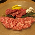 やきにく 飛牛 - 