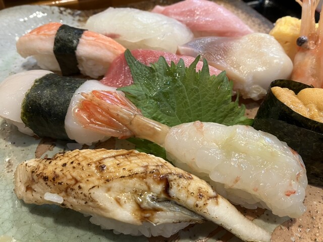 仁王寿司（におうずし） - 東塩釜（寿司）の写真