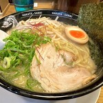 博多三氣 - 濃厚！焦がし味噌ラーメン890円