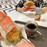 A&W イーアス沖縄豊崎店 - 