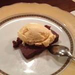 らんぷ亭 - ガトーショコラのアイスクリームのせ(*^^*)