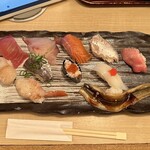 Uoshin Sakoten - 特盛にぎり定食(1,500円)
                      赤出汁付き