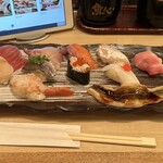 魚心 - 特盛にぎり定食(1,500円)
赤出汁付き