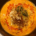 京鼎樓小館 - 濃厚担々麺 山椒とラー油をたっぷり