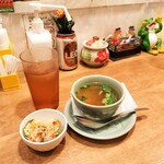 タイストリートフード by クルン サイアム - ランチセットのスープと生春巻き