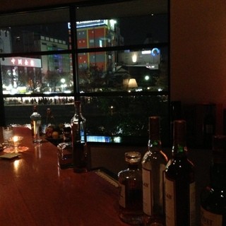 オシャレな空間 中洲でおすすめのバーをご紹介 食べログ