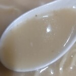 武蔵屋食堂 - スープの感じ