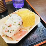 Kogane Seimensho - おにぎりと玉子焼きのセット 180円