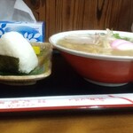 武蔵屋食堂 - 中華そばとおにぎり1個