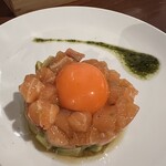 幸せを感じるワインと空飛ぶ唐揚げバル バル平 - 