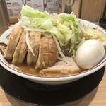 Butayama - 小ぶた・ニンニク少なめ・野菜、カラメ（1,100円）、味玉（+100円）