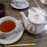 ル サロン ド ニナス - 