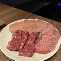 焼肉うしごろ 新宿三丁目店 - 