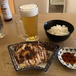 Cheese&meat ANZU - 料理写真:地鶏のたたき定食¥1,200＋ランチビール¥440