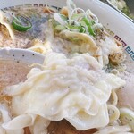 ラーメンの店 ホープ軒 - ゴツゴツしたワンタン