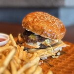 Balcony by 6th - ダブルバーガー