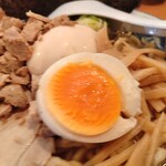 ケンチャンラーメン - 煮卵くん