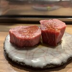 Yakiniku 名もなき名店へ 一切入魂一枚売り焼肉 - 