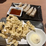 かなさんやー - イカ天ぷらと島唐辛子餃子