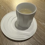 apothéose - 食後はハーブティーが出てきました。お茶に始まってお茶で終わるフレンチ。