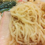 白河手打中華そば こすが - 麺の感じ