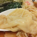 白河手打中華そば こすが - とぅるんとぅるんのワンタン