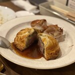 ラボ キッチン - 牛フィレ肉のパイ包み