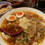 彩華ラーメン - おろしにんにくを好きなだけ