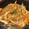 和食処 四季亭 - 四つに切り分け、タレをお好みでかけてそのま食べる、とろろで食べる、薬味を入れたお茶漬け、最後に好きな食べ方で食べます。
